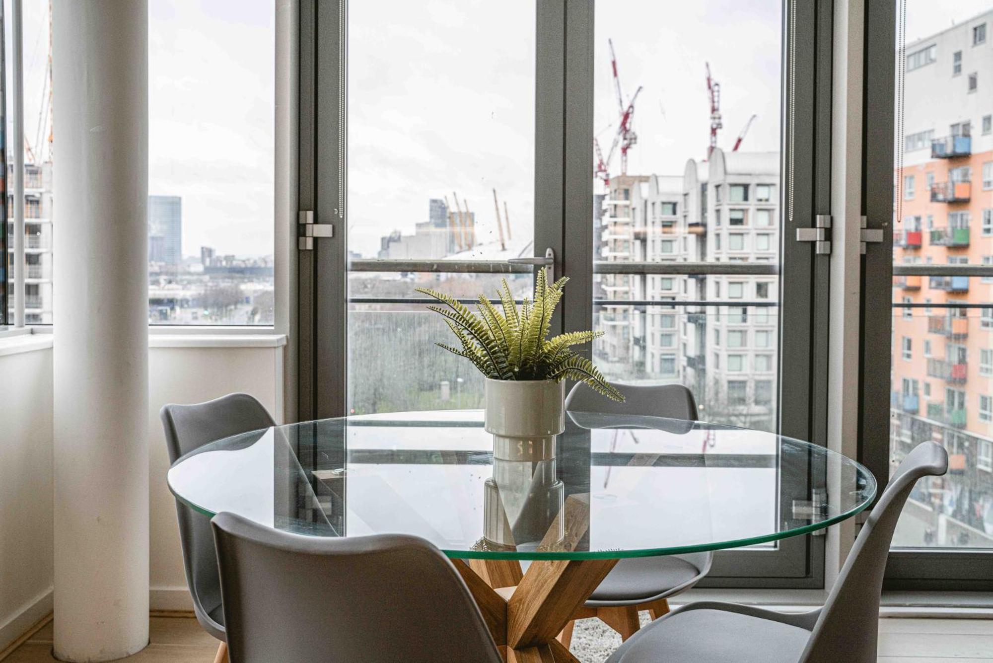 Beautiful Penthouse Apartment With Private Terrace In Greenwich Peninsula London Exterior photo
